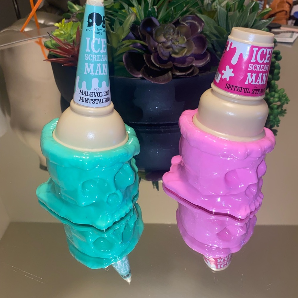 Ice Scream Man Skull Cups in Teal and Pink